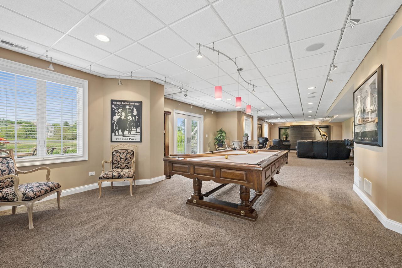 1029 Ridgeview Drive