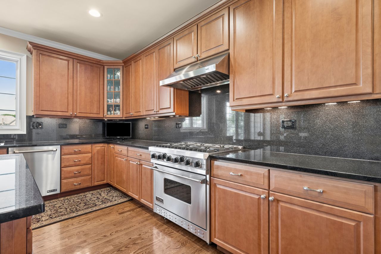 1029 Ridgeview Drive