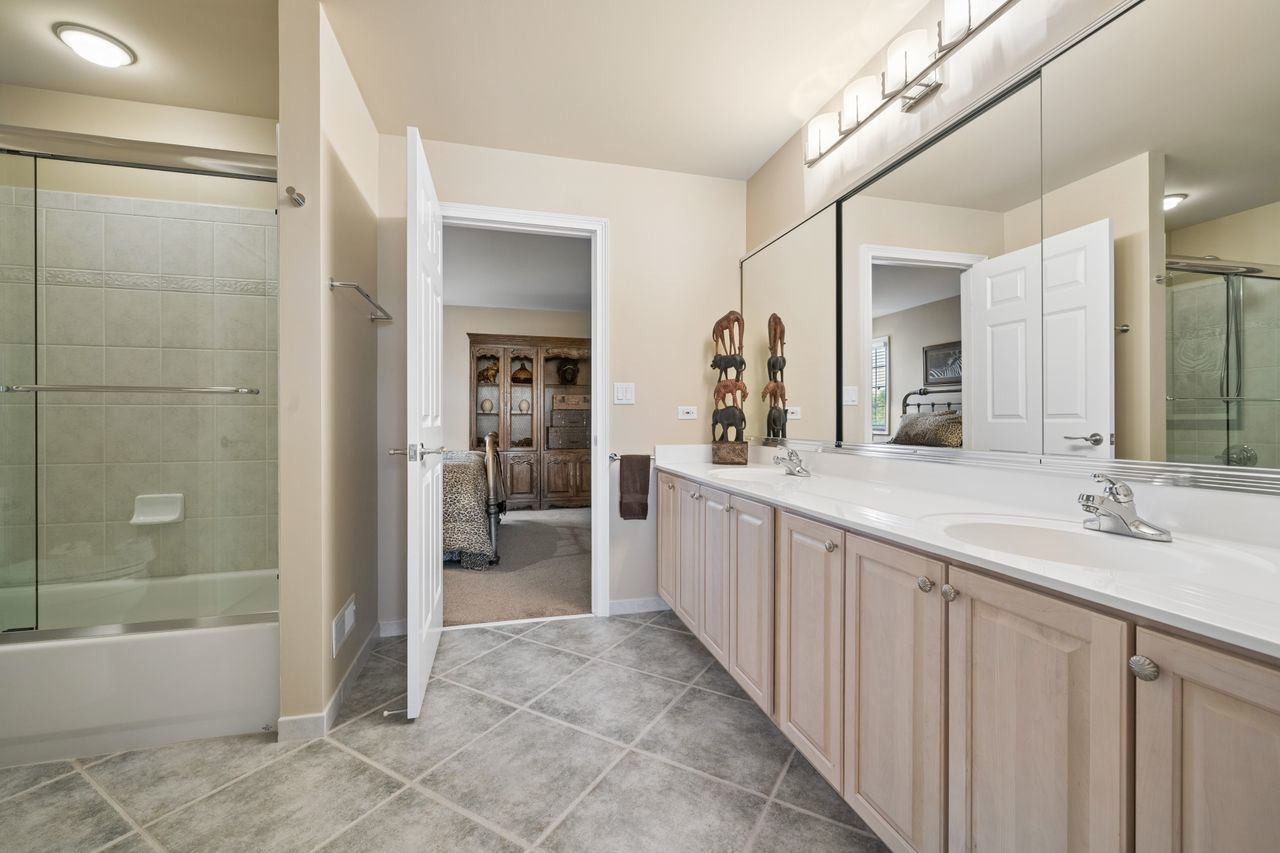 1029 Ridgeview Drive