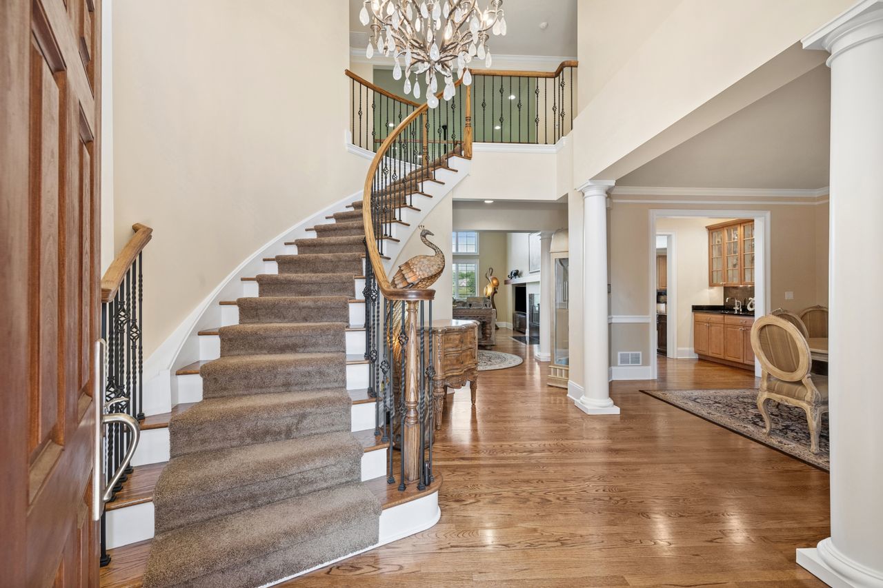 1029 Ridgeview Drive