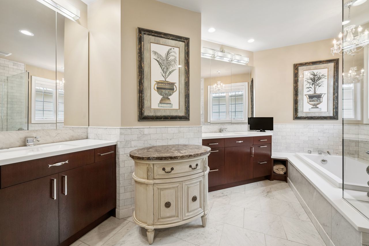 1029 Ridgeview Drive