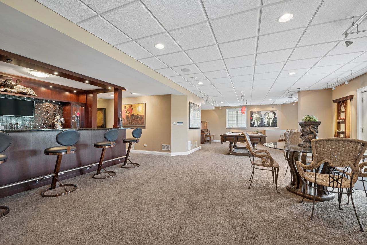 1029 Ridgeview Drive