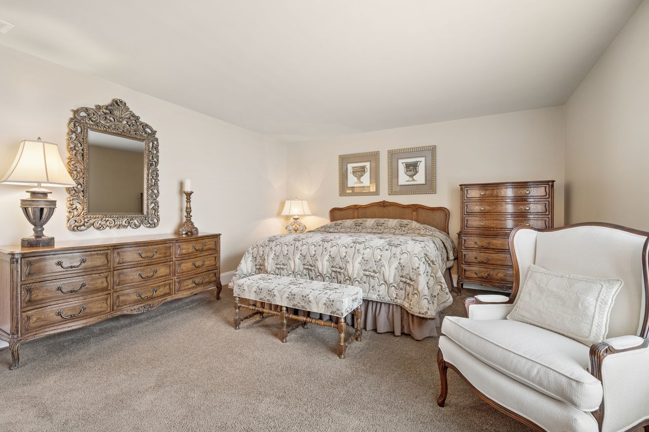 1029 Ridgeview Drive