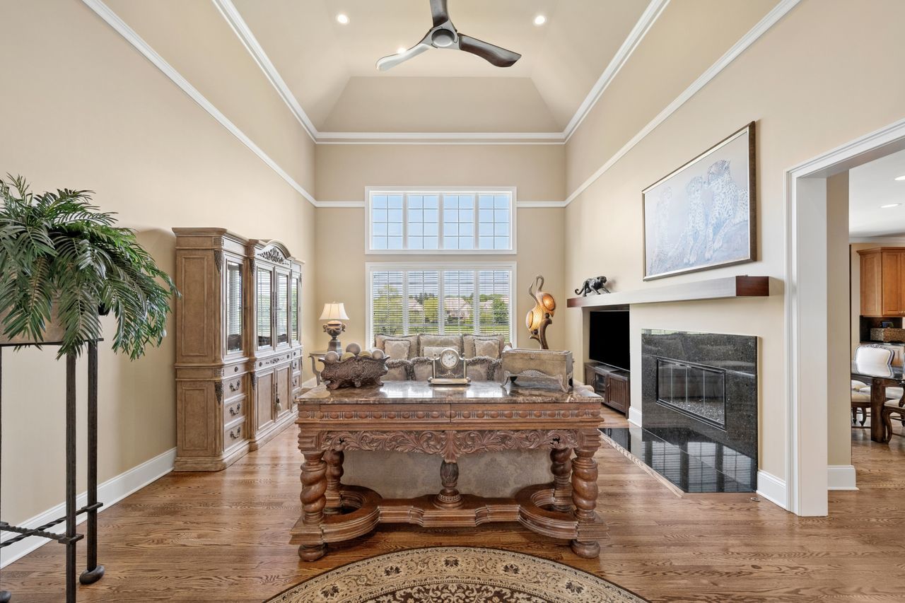 1029 Ridgeview Drive