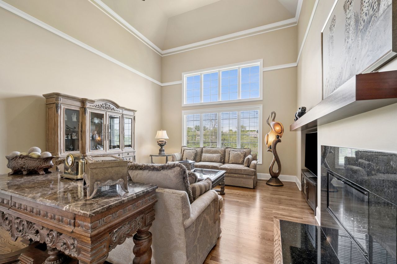 1029 Ridgeview Drive