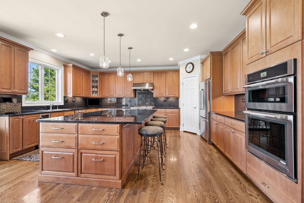 1029 Ridgeview Drive