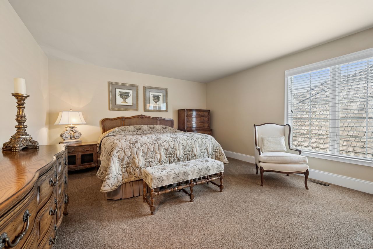 1029 Ridgeview Drive