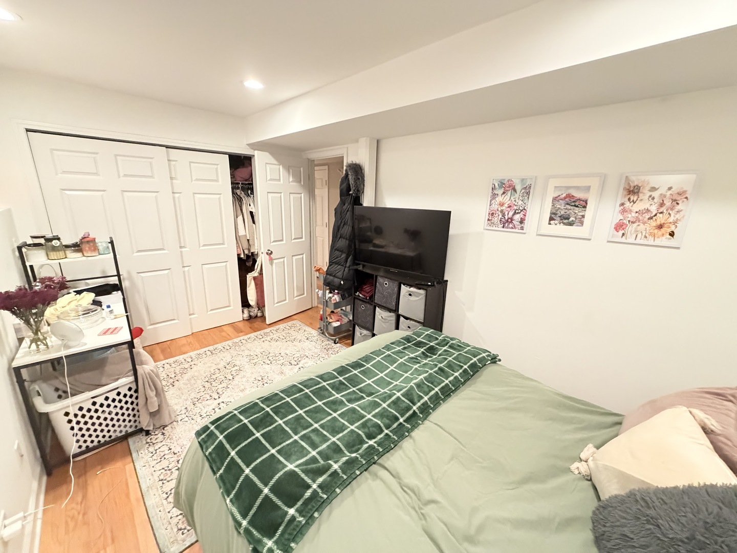 1330 W Roscoe Street Unit: 1