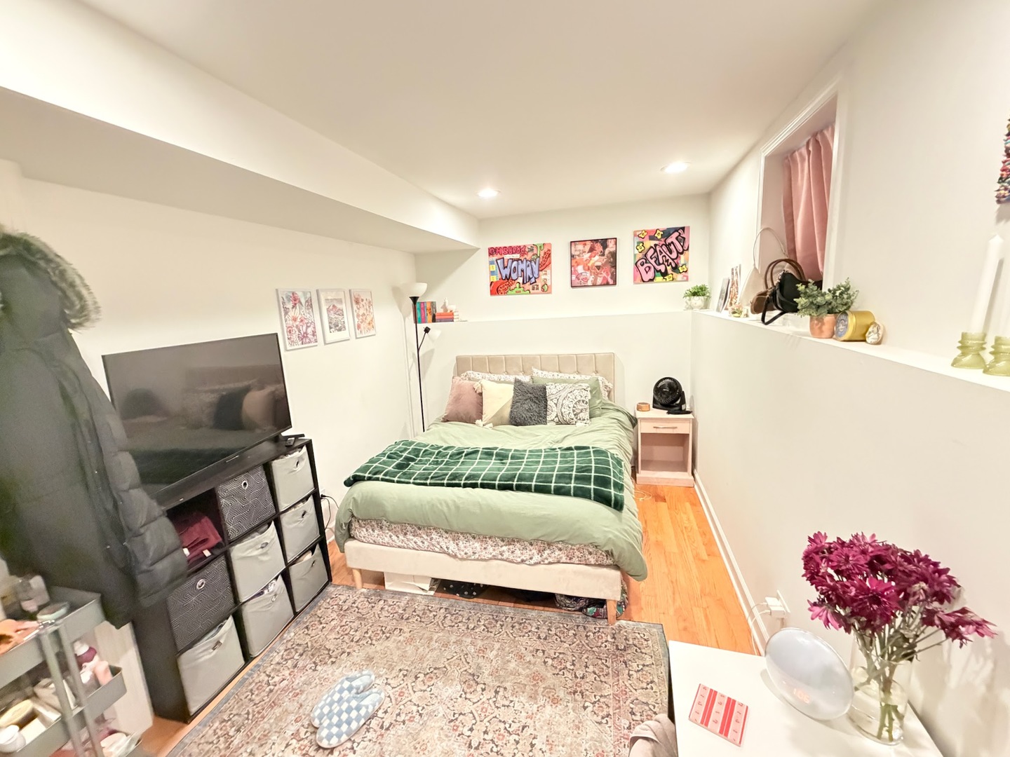 1330 W Roscoe Street Unit: 1