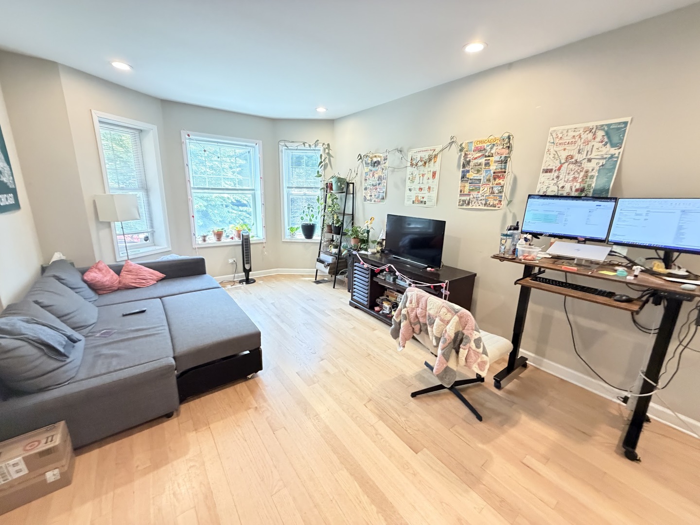 1330 W Roscoe Street Unit: 1