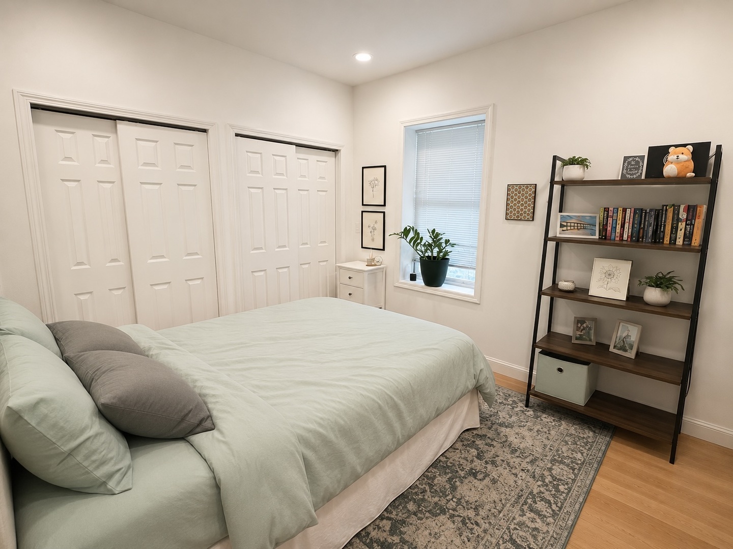 1330 W Roscoe Street Unit: 1