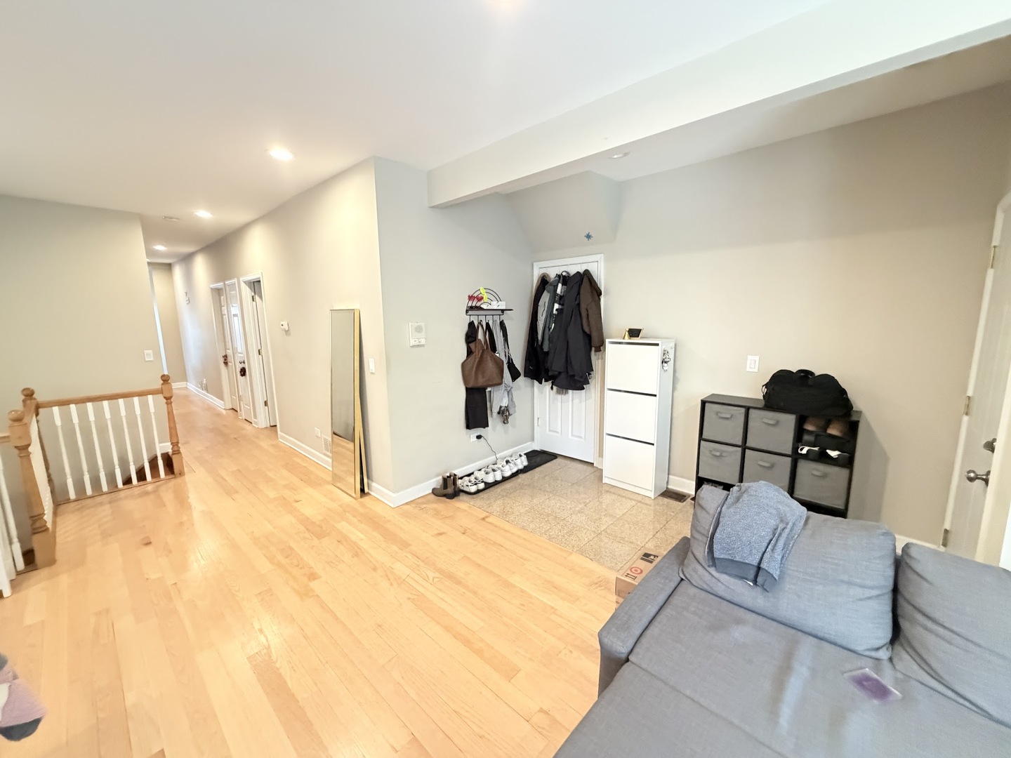 1330 W Roscoe Street Unit: 1