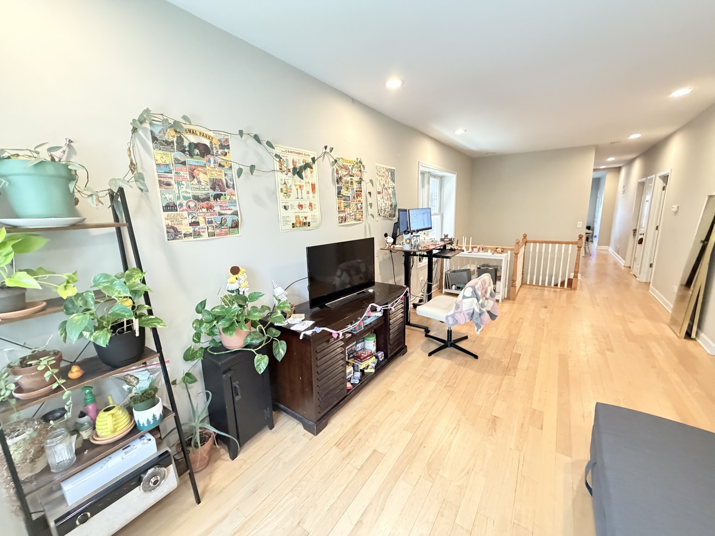 1330 W Roscoe Street Unit: 1