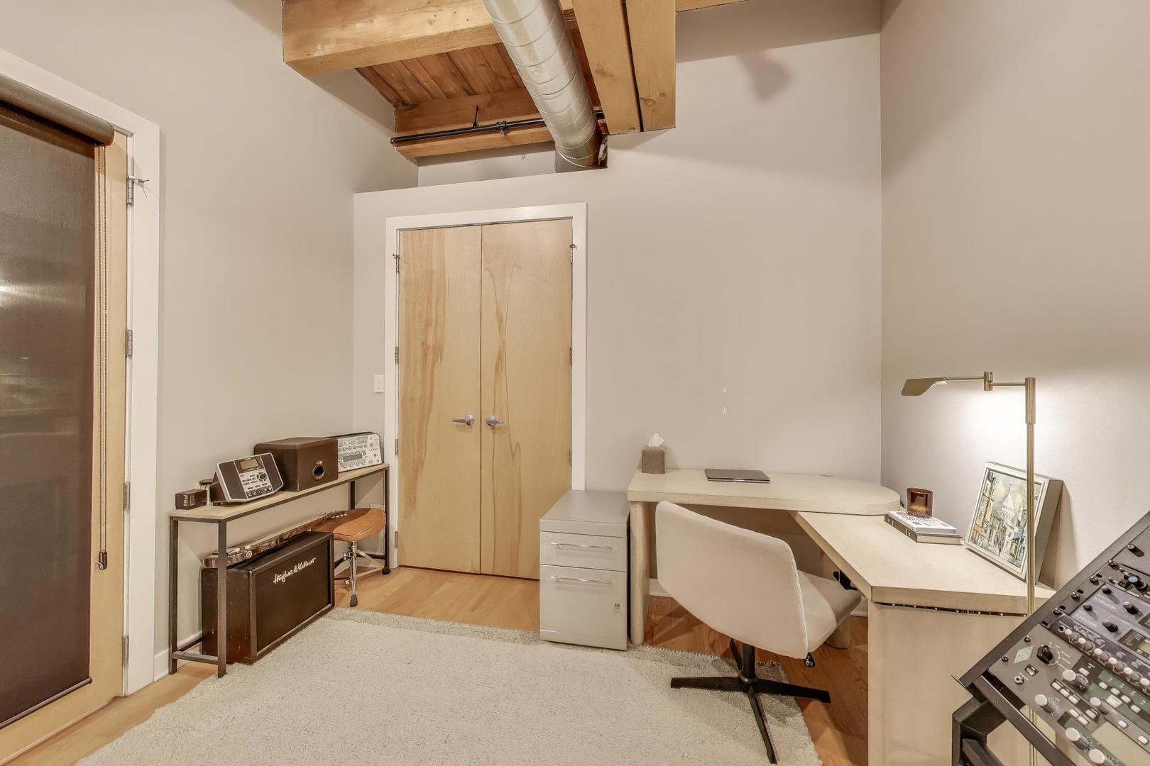 154 W Hubbard Street Unit: 304