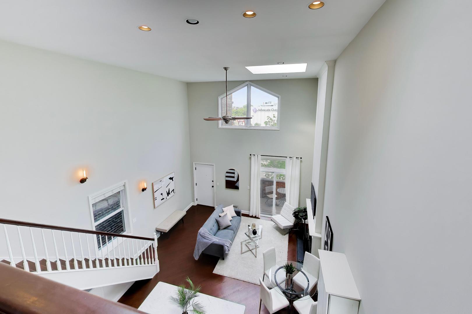 2133 N SOUTHPORT Avenue Unit: 3