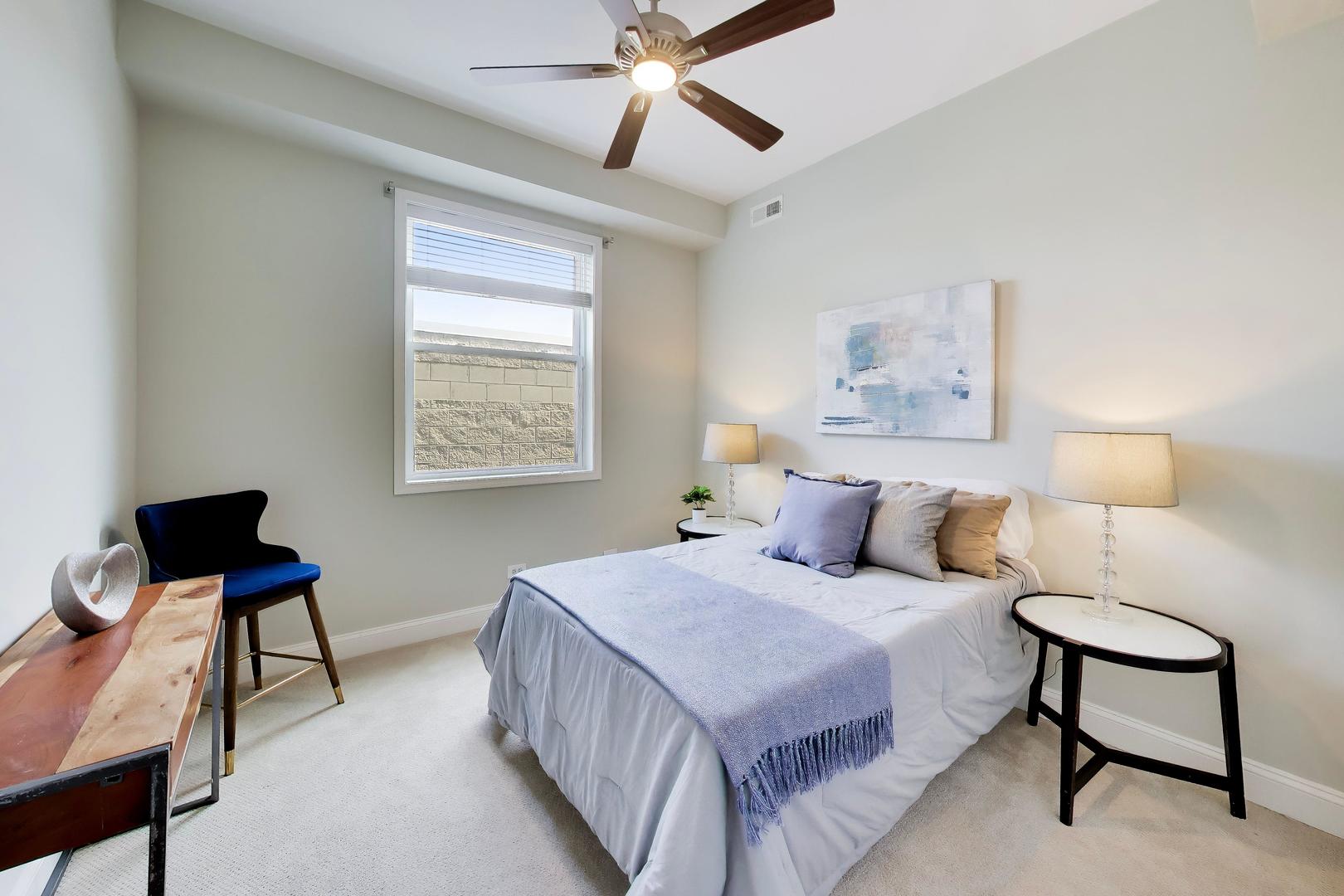 2133 N SOUTHPORT Avenue Unit: 3