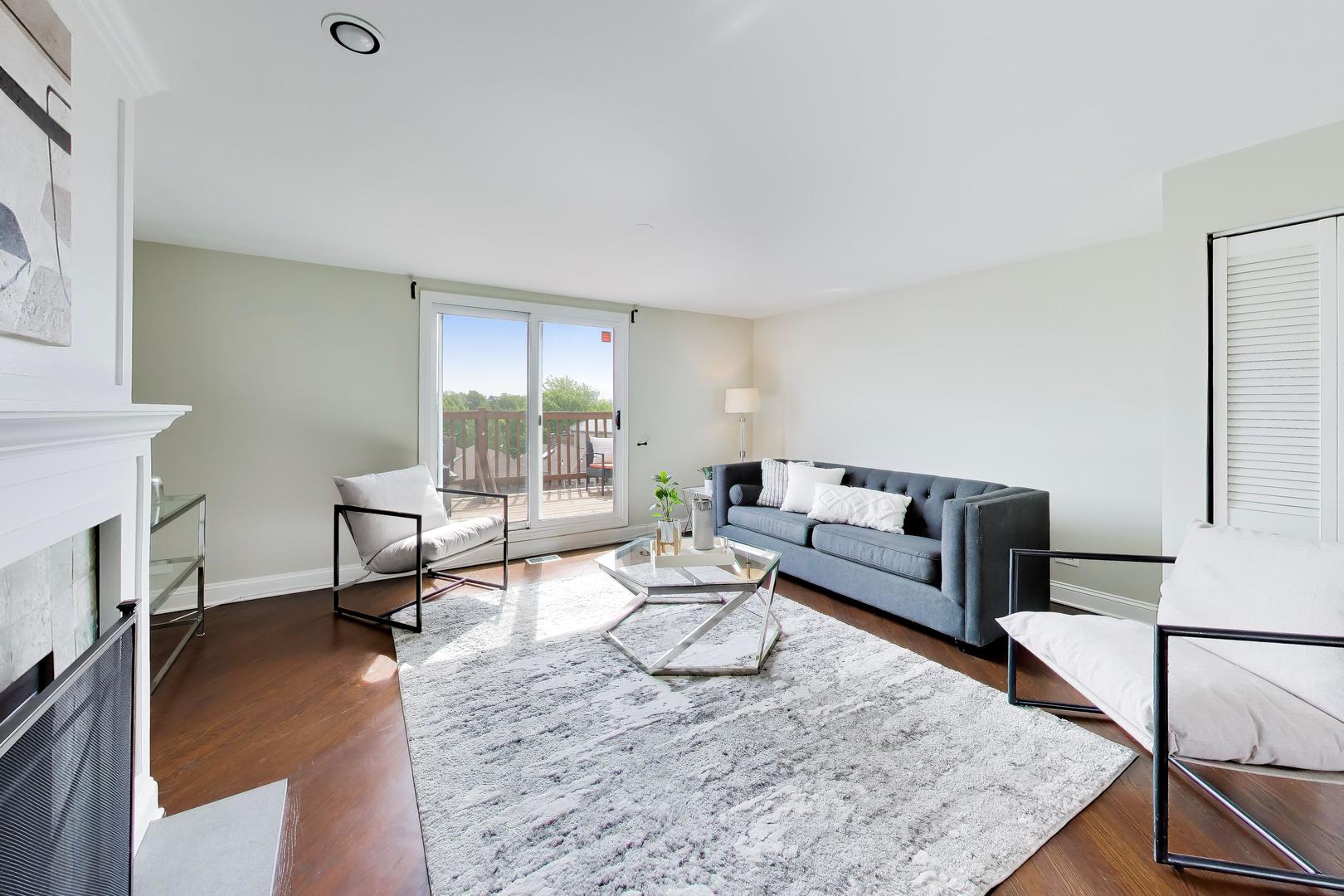 2133 N SOUTHPORT Avenue Unit: 3
