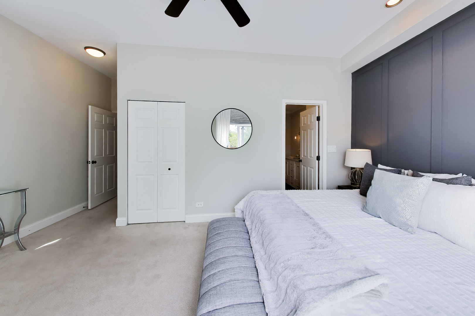 2133 N SOUTHPORT Avenue Unit: 3