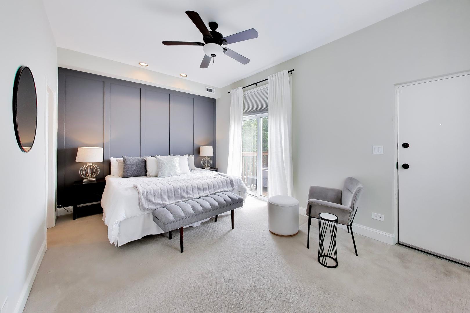 2133 N SOUTHPORT Avenue Unit: 3