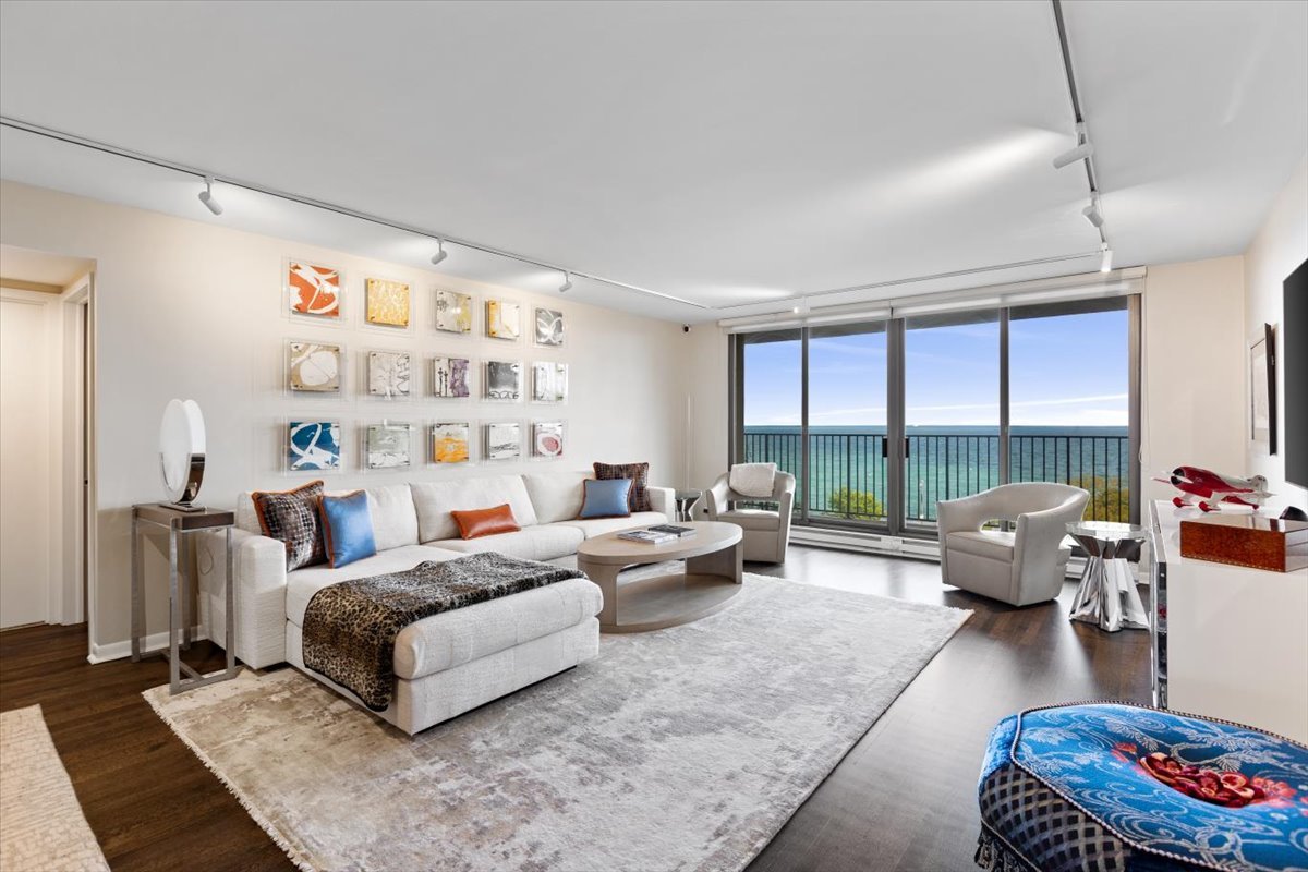 1212 N Lake Shore Drive Unit: 6BN