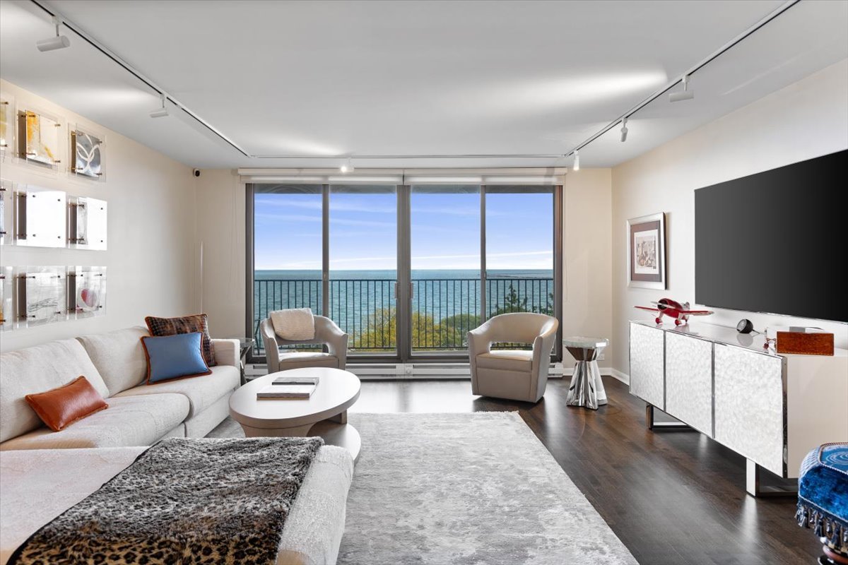 1212 N Lake Shore Drive Unit: 6BN