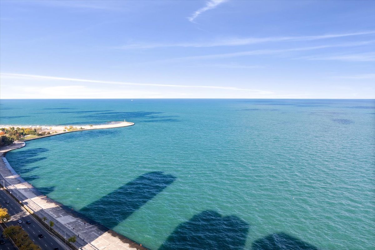 1212 N Lake Shore Drive Unit: 6BN