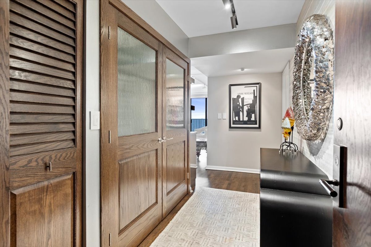 1212 N Lake Shore Drive Unit: 6BN