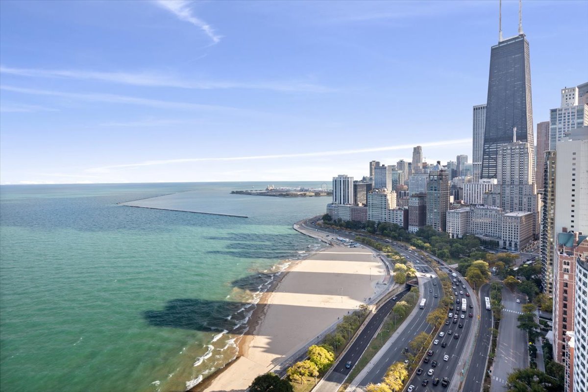 1212 N Lake Shore Drive Unit: 6BN