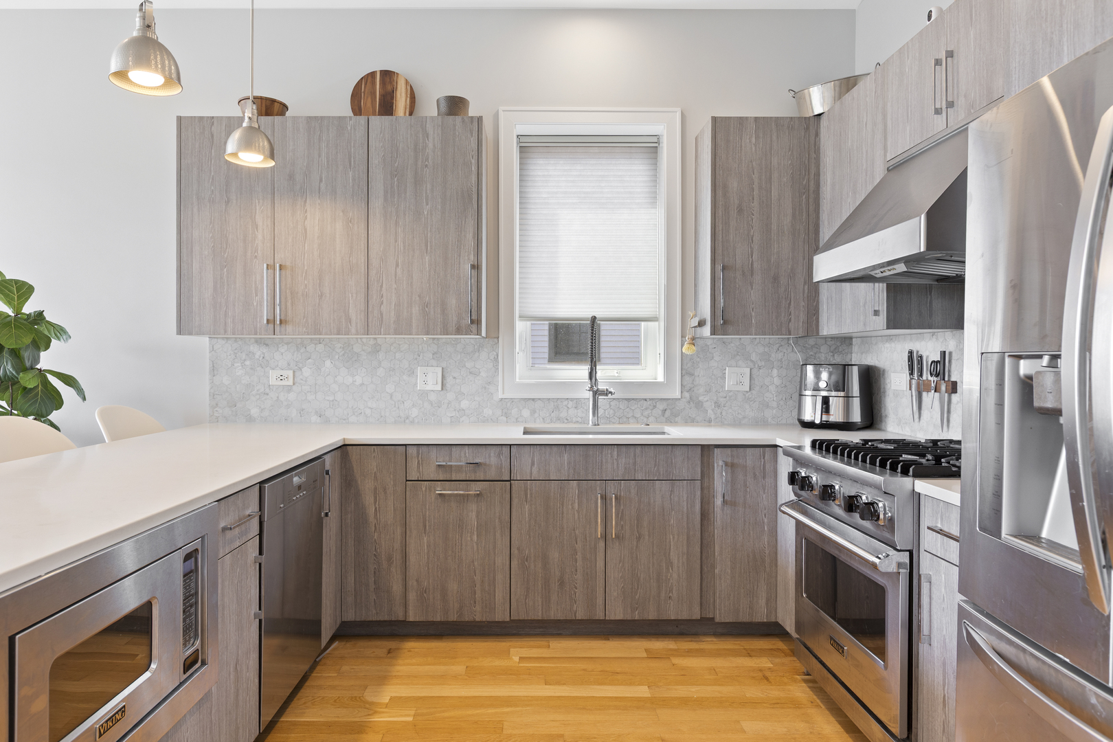1810 S Racine Avenue Unit: 3