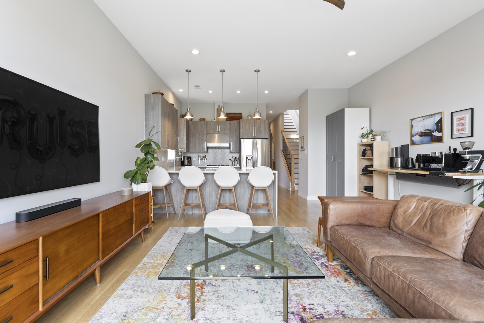 1810 S Racine Avenue Unit: 3