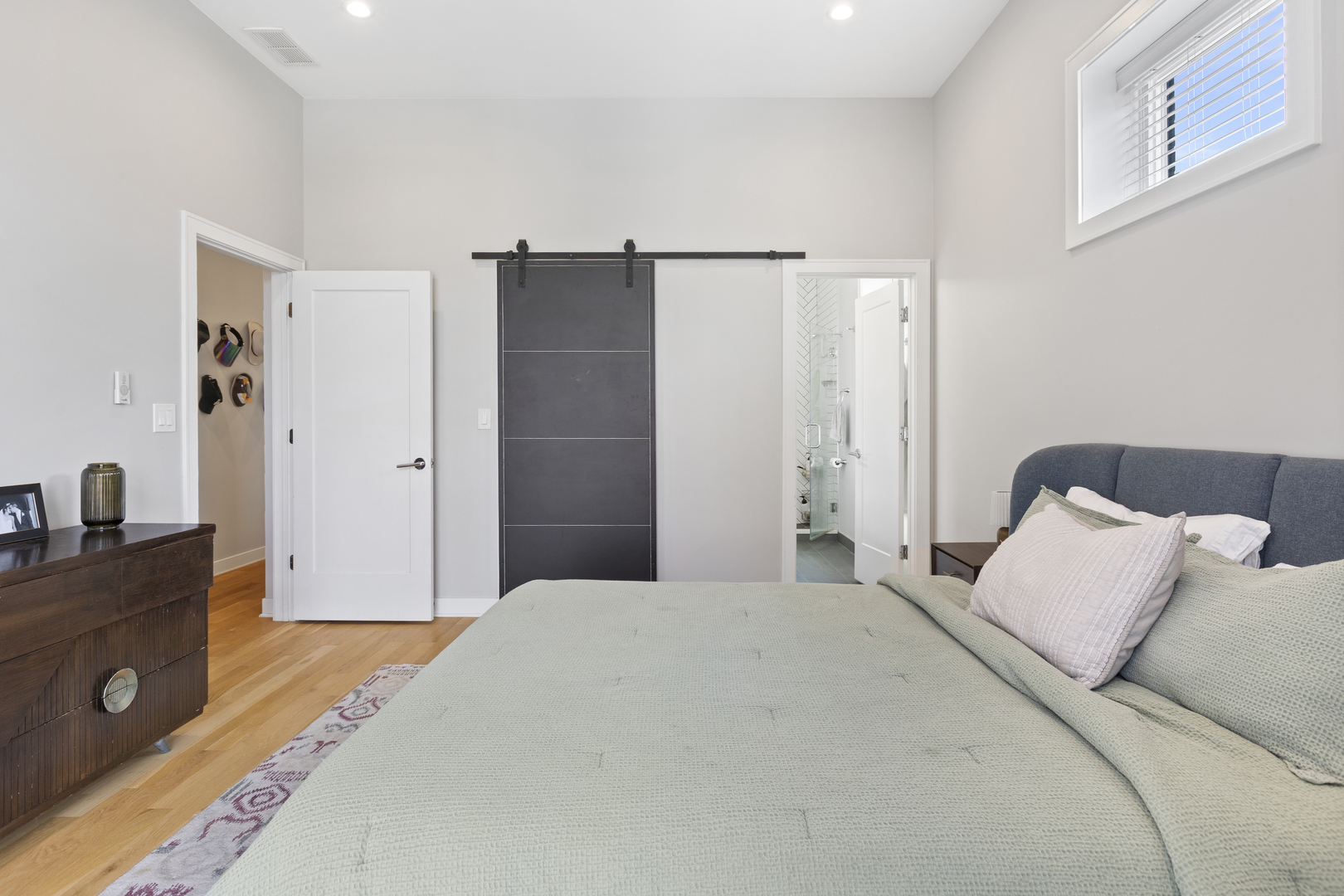 1810 S Racine Avenue Unit: 3