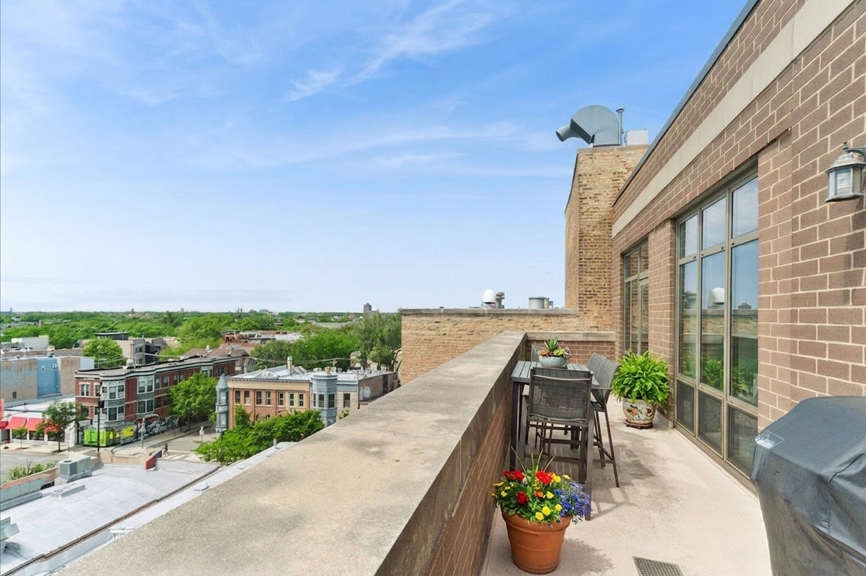 3140 N Sheffield Avenue Unit: 709