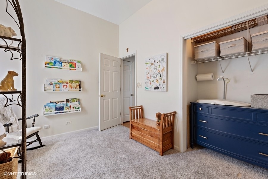 1350 W Fullerton Avenue Unit: 302