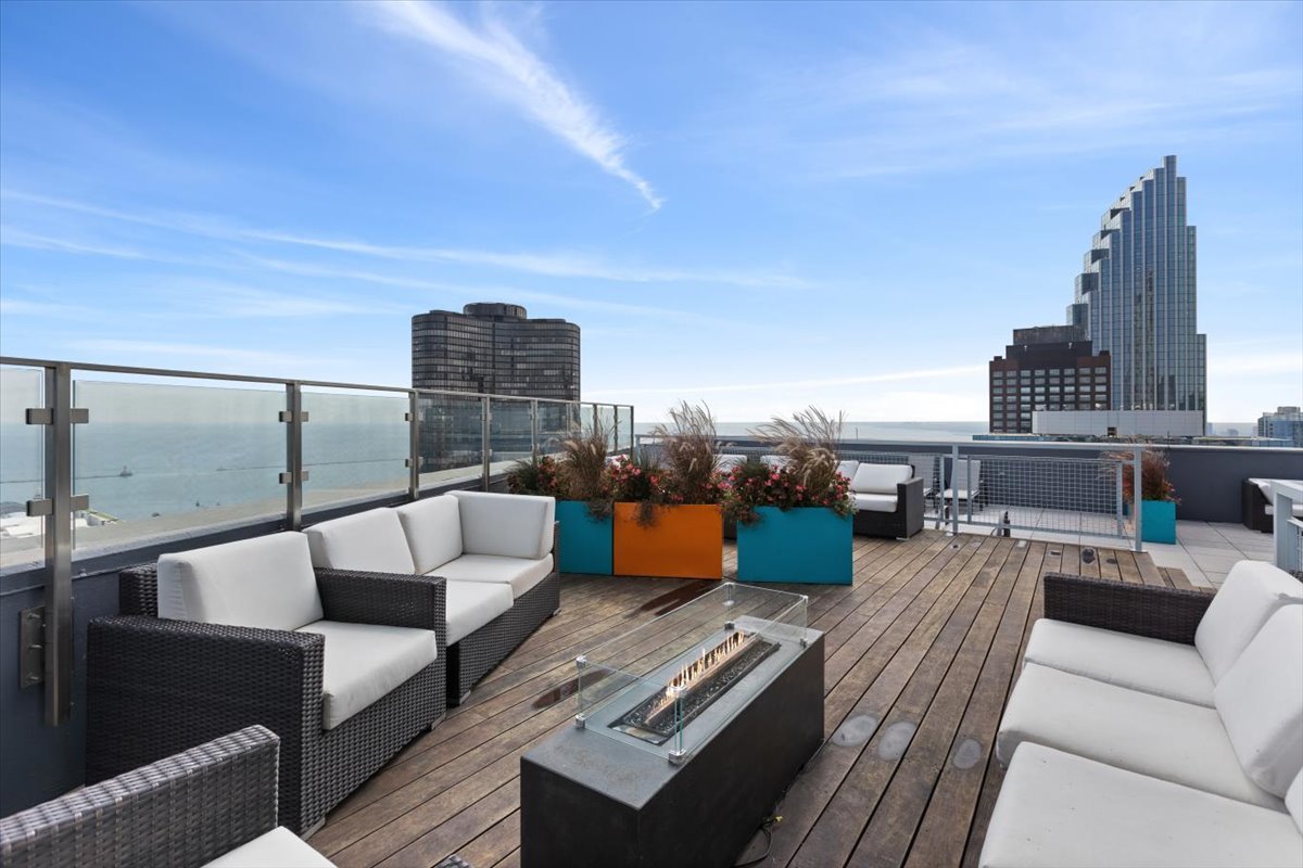 600 N Lake Shore Drive Unit: 1110