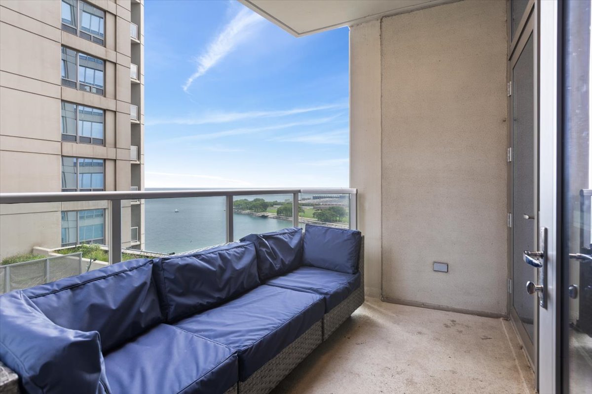 600 N Lake Shore Drive Unit: 1110