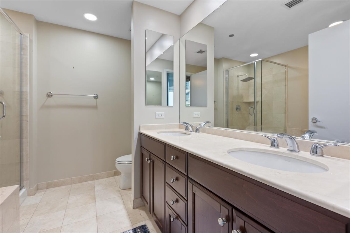 600 N Lake Shore Drive Unit: 1110