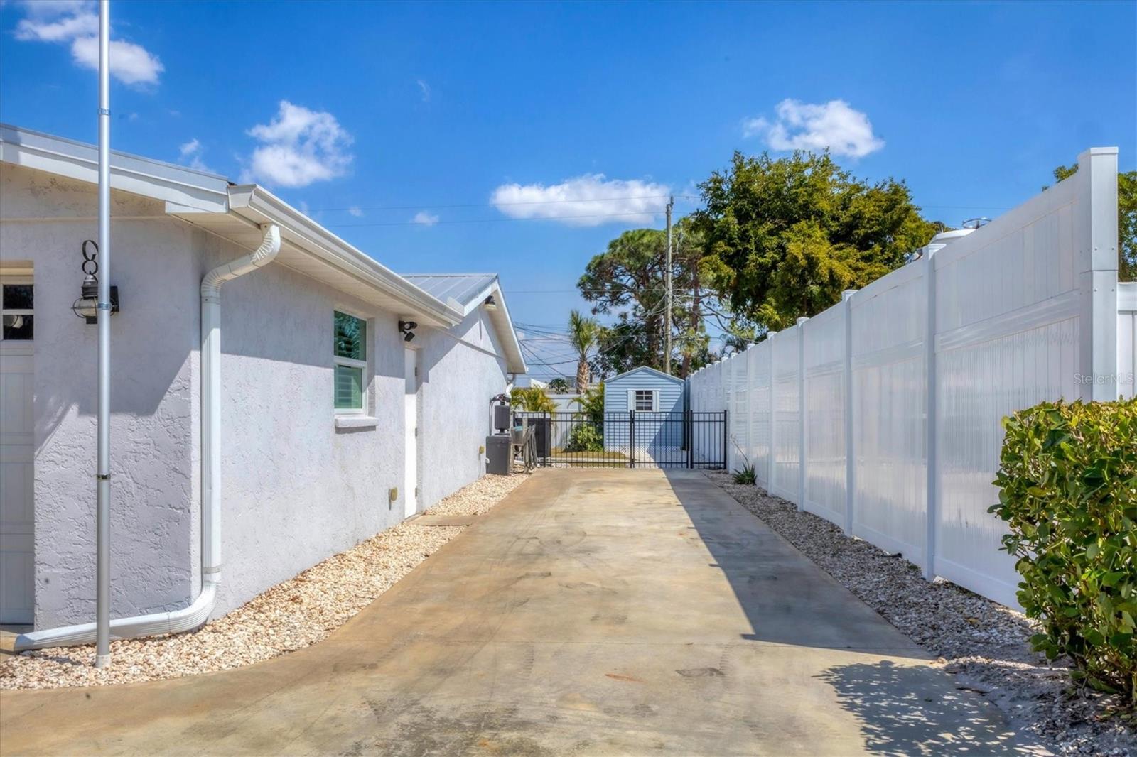 7337 STARFISH DR