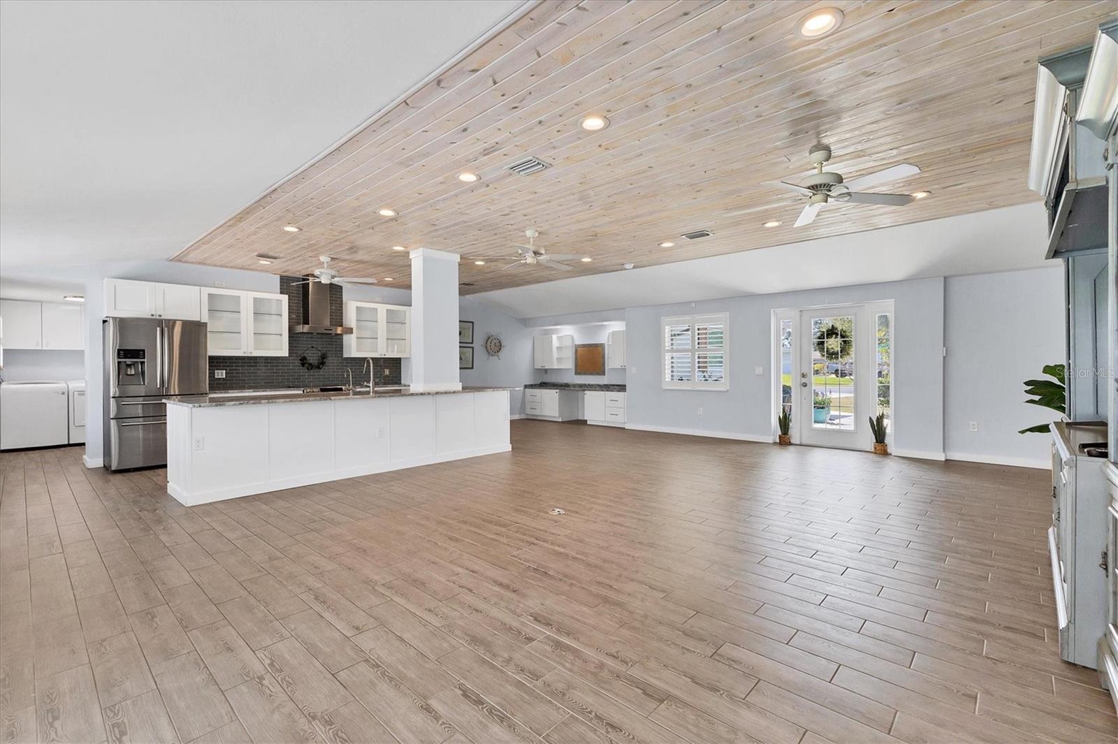 7337 STARFISH DR