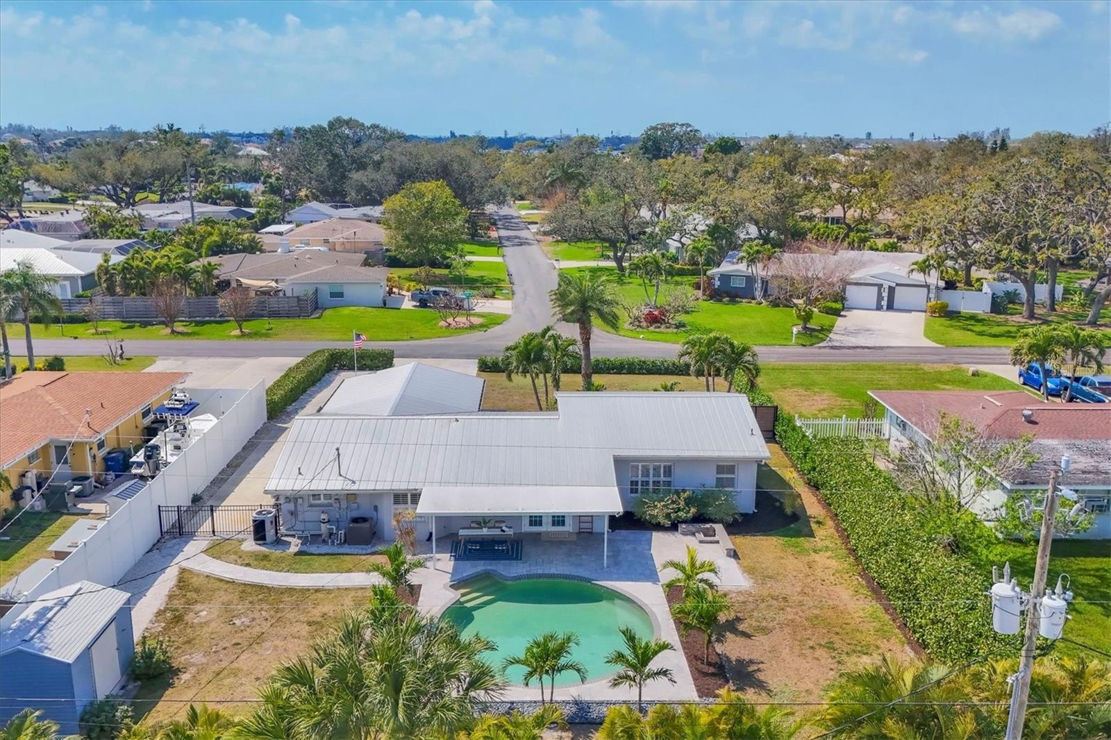 7337 STARFISH DR