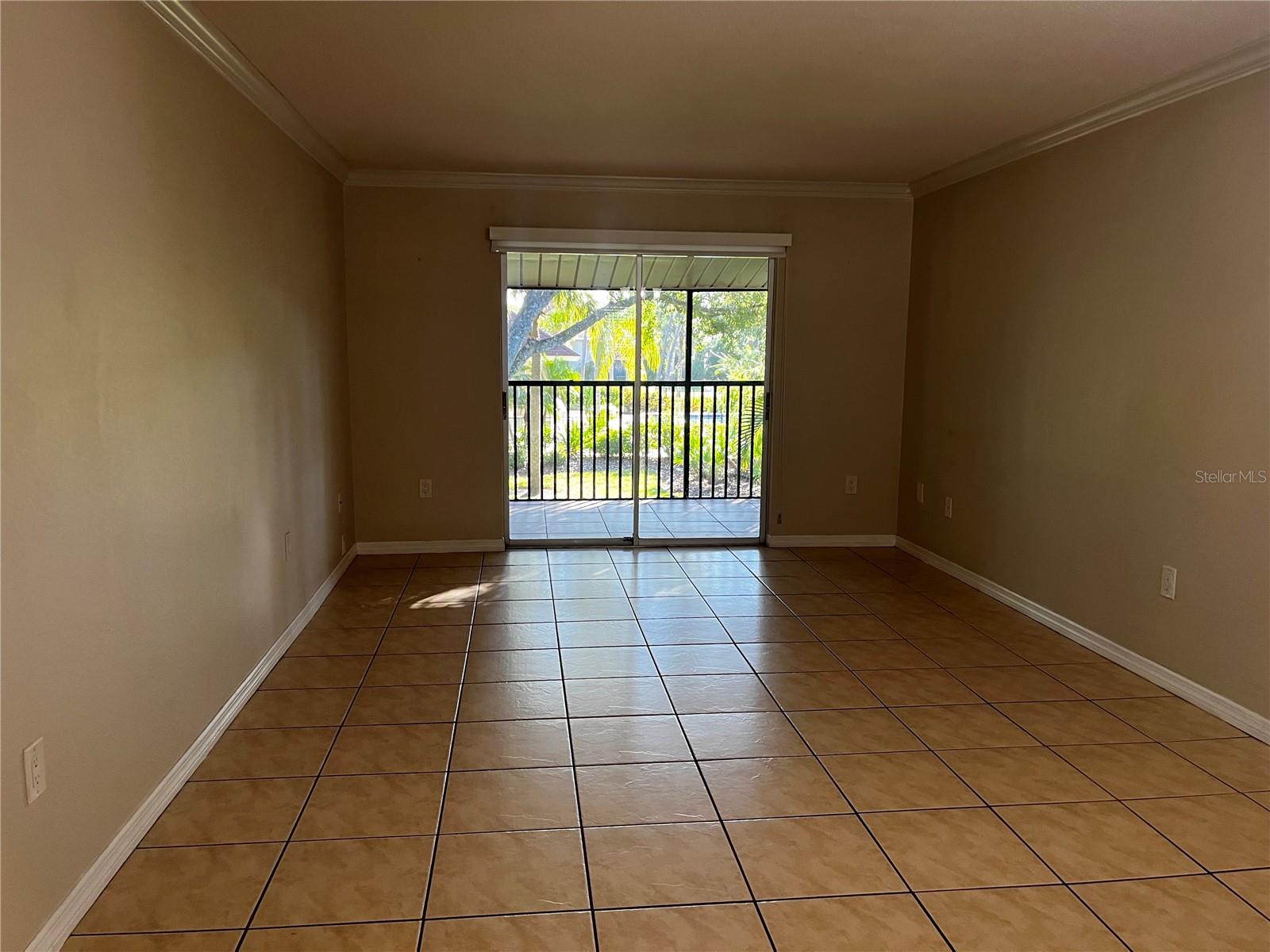 900 LA COSTA CIR #4