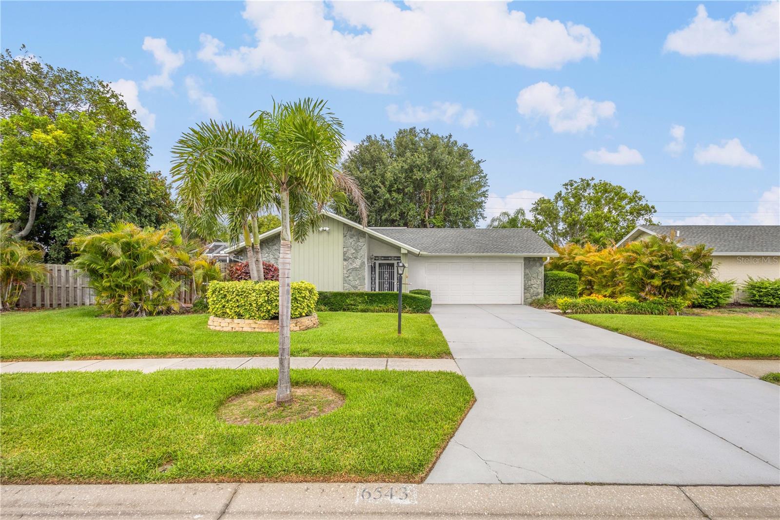 6543 WATERFORD CIR