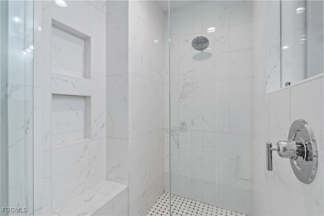 2415 W Price BLVD