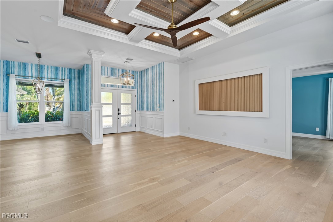 2415 W Price BLVD