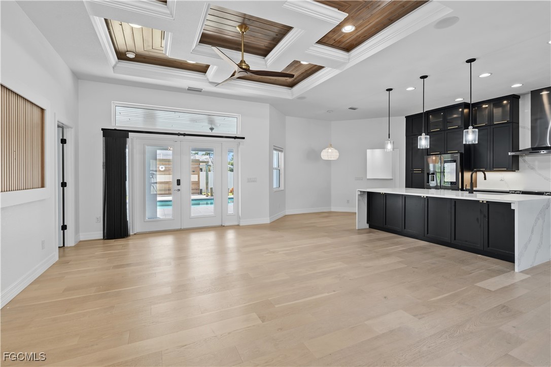 2415 W Price BLVD