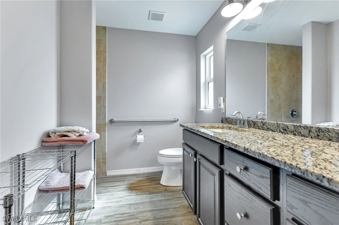 2149 Tropicaire BLVD