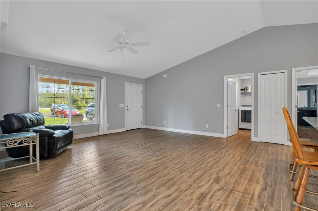 2149 Tropicaire BLVD