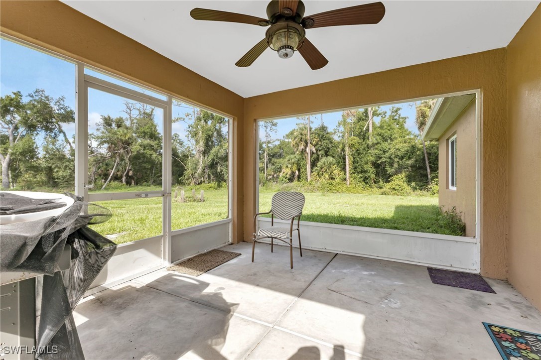 2149 Tropicaire BLVD