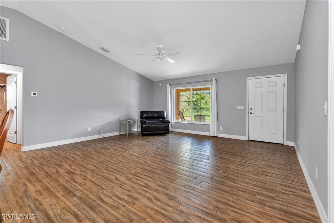 2149 Tropicaire BLVD