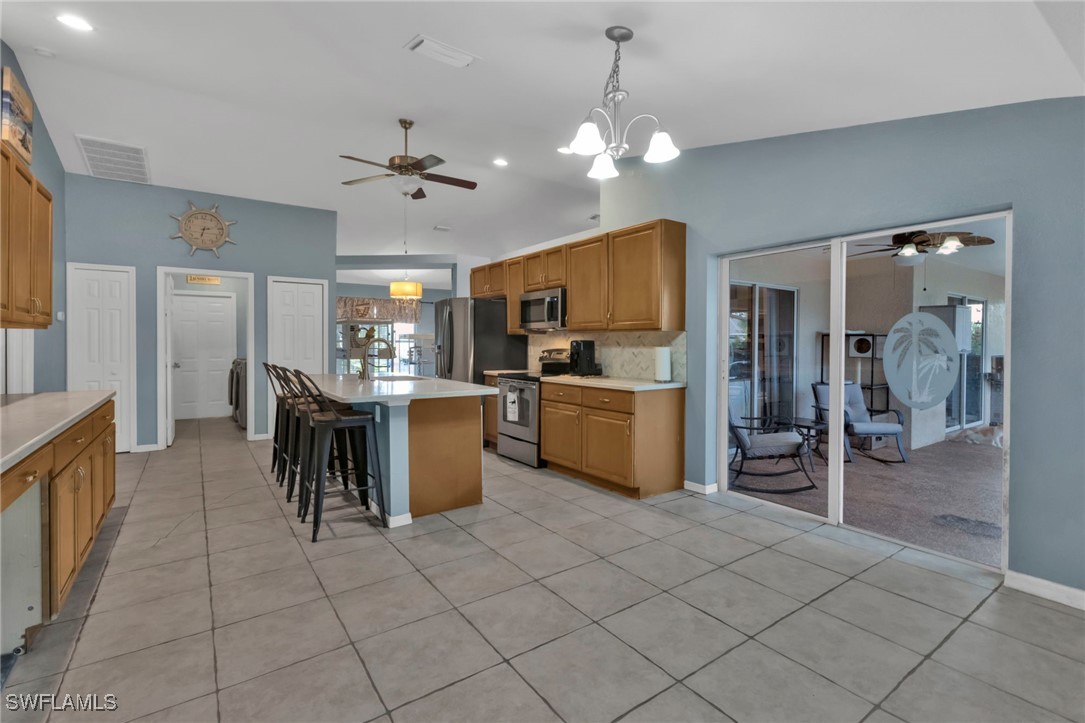 1709 NE 4th AVE