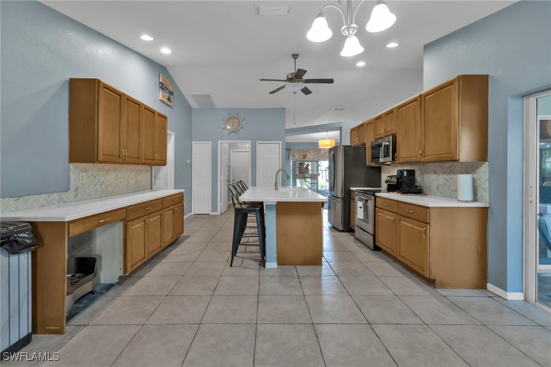 1709 NE 4th AVE